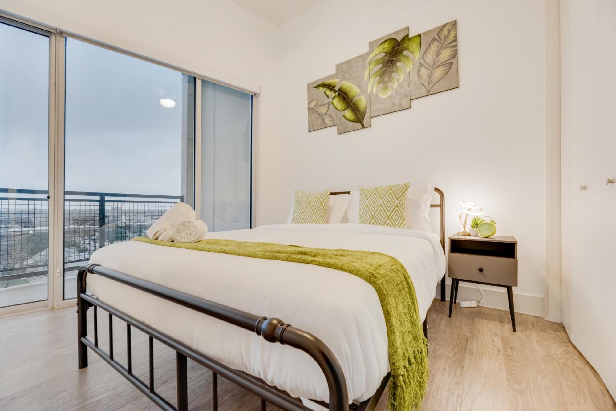 דאלאס Snazzy Loft Style 2Br I Gym I Parking I Workspace מראה חיצוני תמונה